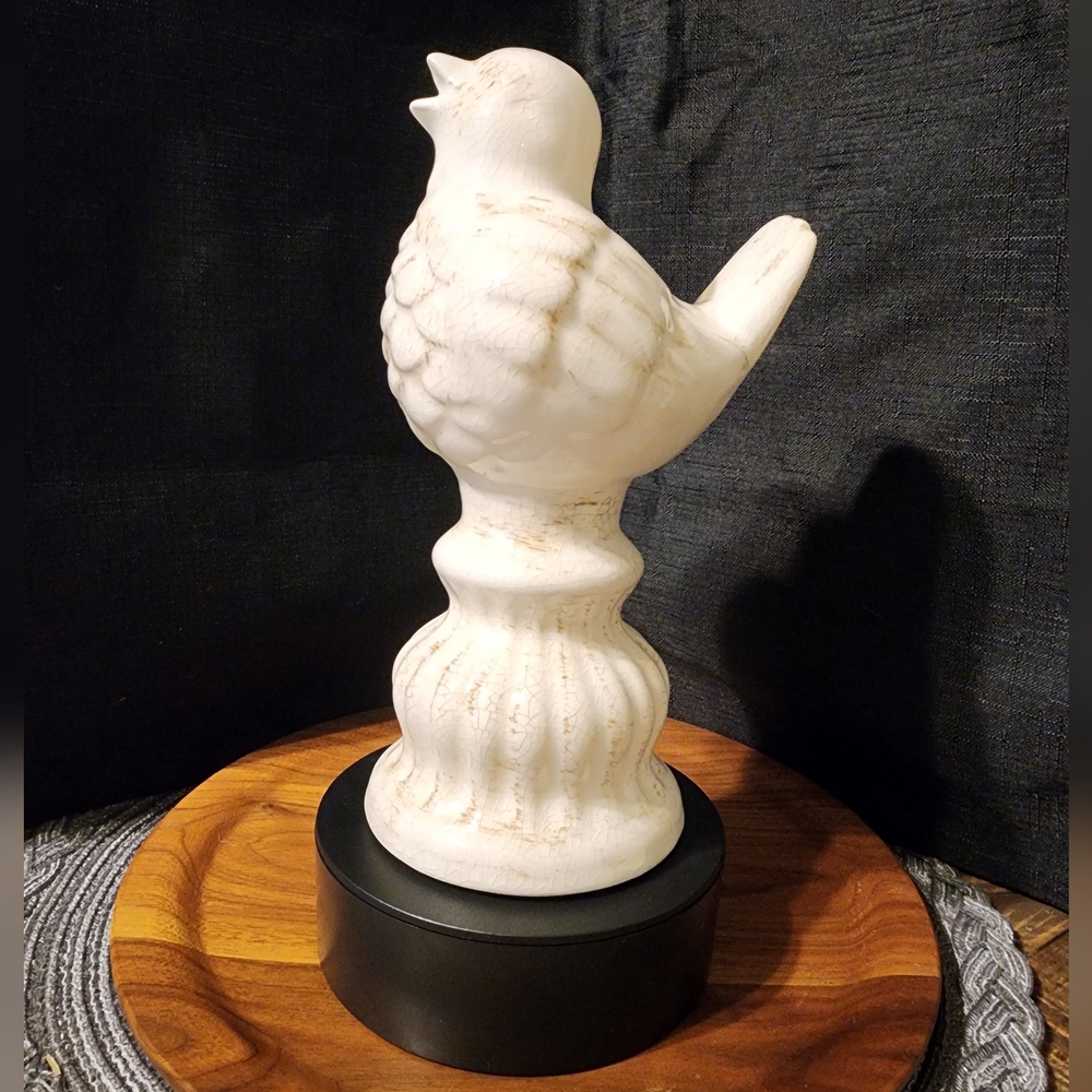 Ceramic Chicken Statue - Farm Decor
